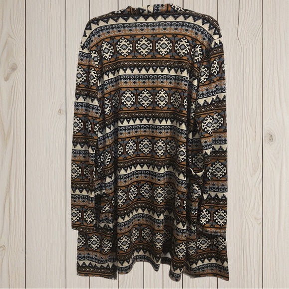 Aztec Pattern Cardigan - Picture 2 of 2
